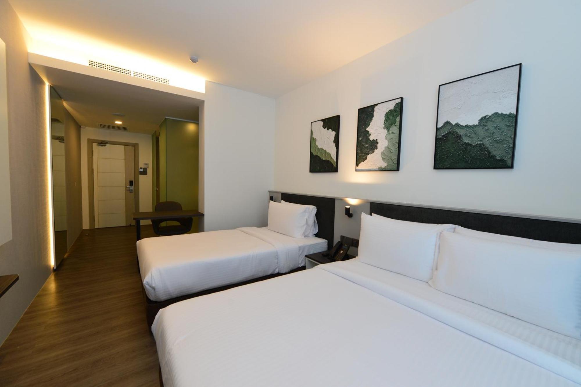 Rume Hotel Кучинг Экстерьер фото